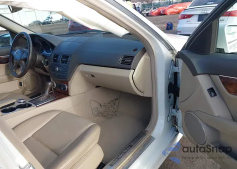 2011 Mercedes-Benz C 300 Luxury 4Matic/Sport 4Matic from USA, damaged, VIN WDDGF8BB5BR157571